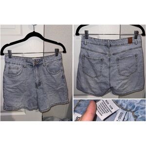 Stylish Gray Denim Women's Shorts